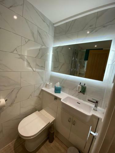 Apartamento Sweet Caroline - Luxury Studio Stone?s Throw From Mousehole Harbour