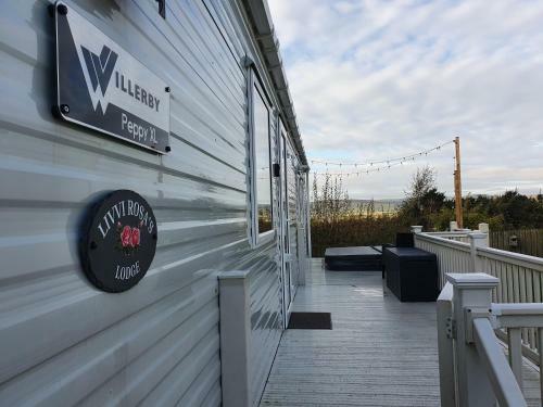 Livvi Rosa's Lodge