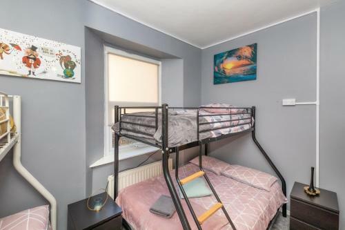 Apartamento 4 Bedroom City Centre Super Spacious House