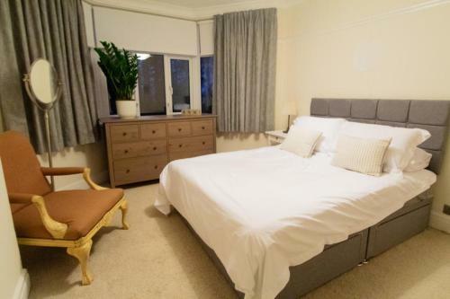 Rosecroft, Beautiful Large Home, Next To Celtic Manor & Icc
