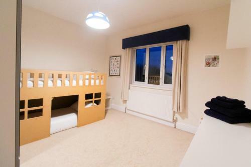 Rosecroft, Beautiful Large Home, Next To Celtic Manor & Icc