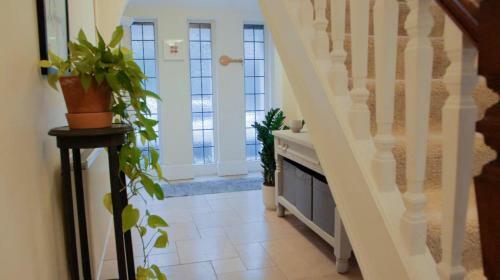 Rosecroft, Beautiful Large Home, Next To Celtic Manor & Icc
