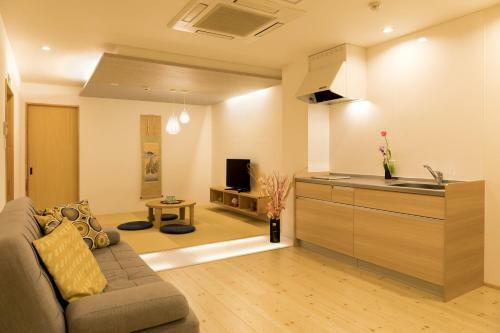 Hostal Guesthouse Raku