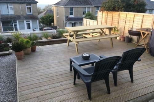 Apartamento Sea Views With Large Deck, 2 Mins From Beach/town