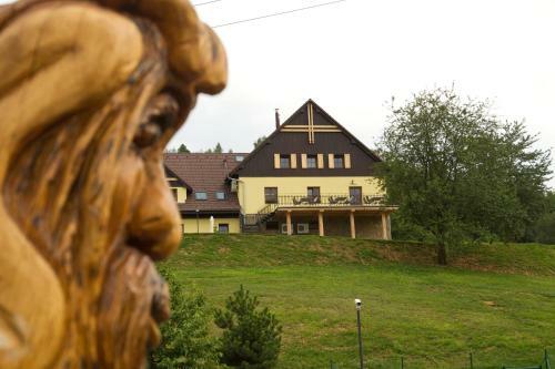 Hostal Penzion Malovan�