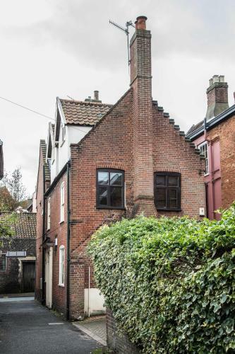 Octagon Cottage