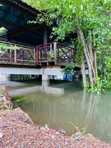 Cabinstay Cikgu Sungai Batu Besi