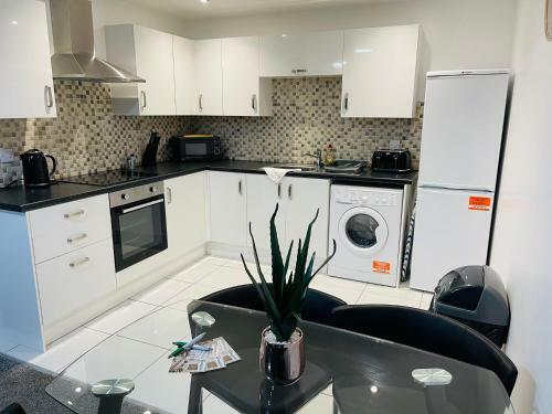 Stunning 1 Bed City Centre Apartment With Pool Table
