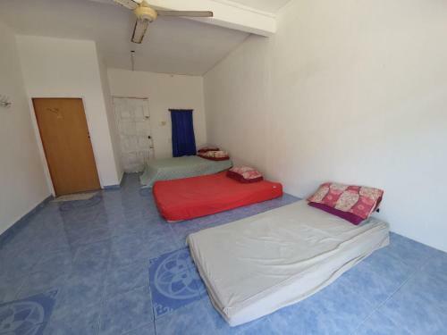 Hotel Oyo 90302 Dimuara Chalet Tok Bali