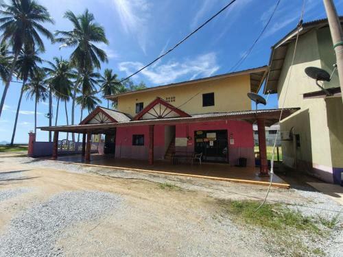 Hotel Oyo 90302 Dimuara Chalet Tok Bali