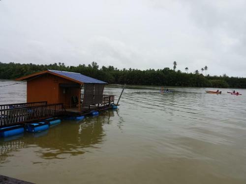 Flooting House