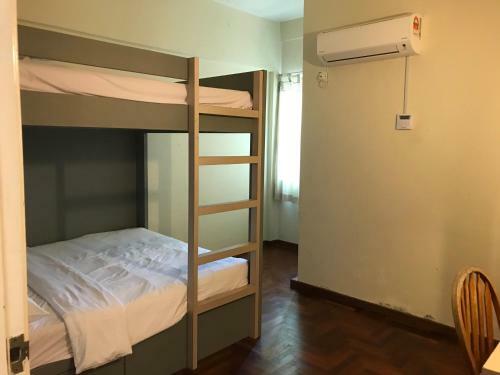 Century Suria Seaview + 3 Bedroom Apartment
