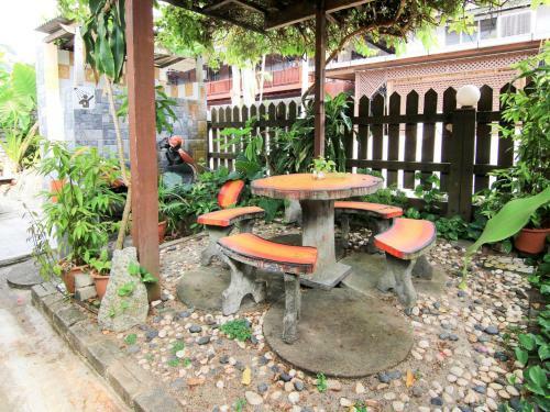 Hotel Oyo 44084 Ombak Inn Chalet