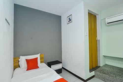 Hotel Oyo 89465 Golden Lounge