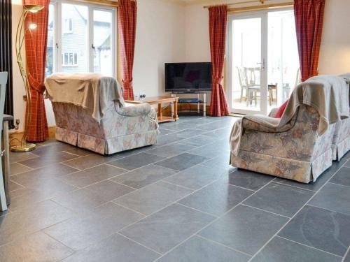 Ravenhill Mews