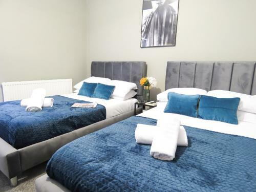 Tudors E Suites 3 Bedroom House With Garden