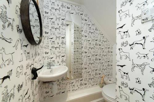 Aderta Stylish House