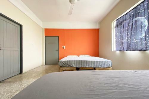 Oyo Home 90295 Beacon Homestay Kuching