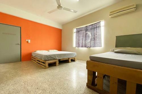 Oyo Home 90295 Beacon Homestay Kuching