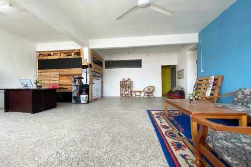 Oyo Home 90295 Beacon Homestay Kuching