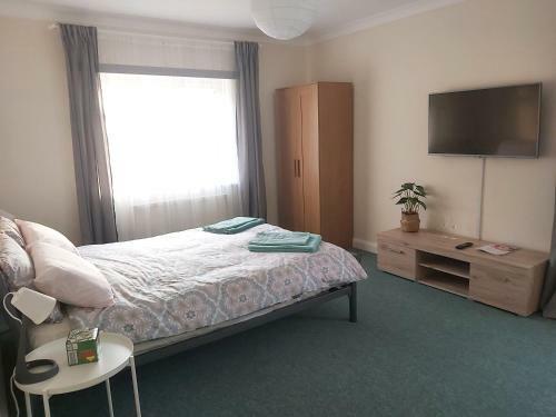 Hostal Double Room Sandbanks, Poole, Dorset, Free Parking