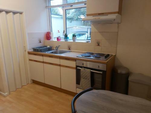 Hostal Double Room Sandbanks, Poole, Dorset, Free Parking