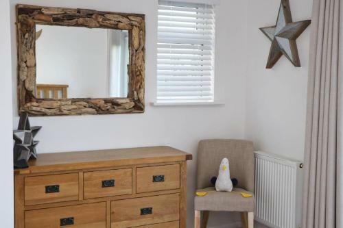 Holiday Home With Estuary Views, Parking & Balcony
