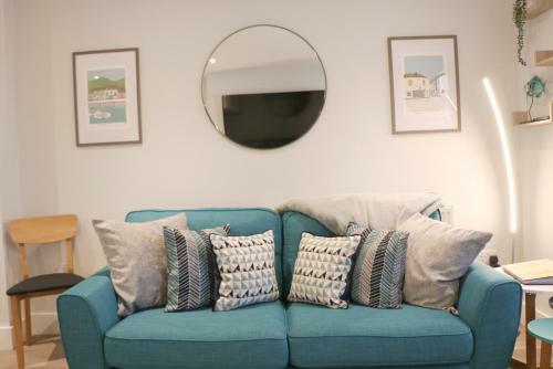 Townhouse, Close To Harbour With Sea Views