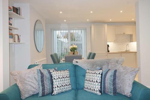 Townhouse, Close To Harbour With Sea Views