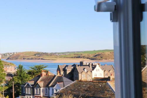 Townhouse, Close To Harbour With Sea Views