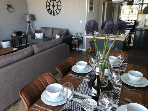 Padstow Lodge - Pet Friendly 3 Bedroom Lodge