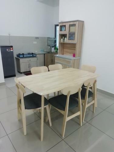 Apartamento Fz Almyra Homestay