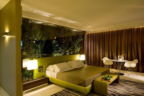 Viola Mhotel