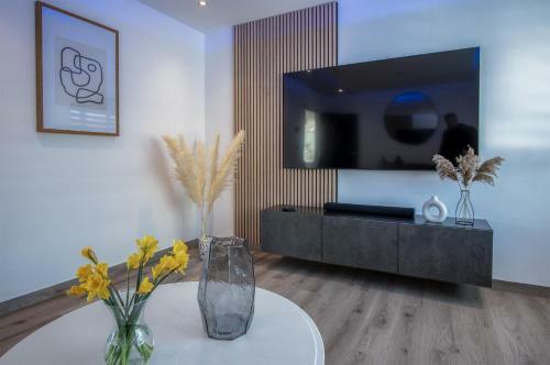 Sunrise - 5 Bedroom Luxurious Holiday Home - Pendine