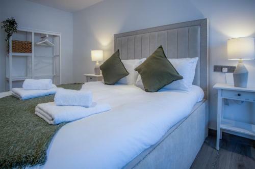 Sunrise - 5 Bedroom Luxurious Holiday Home - Pendine
