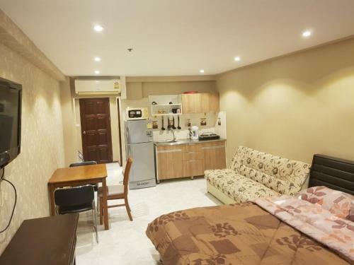 Sea View Studio Condo On Jomtien Beach Pattaya