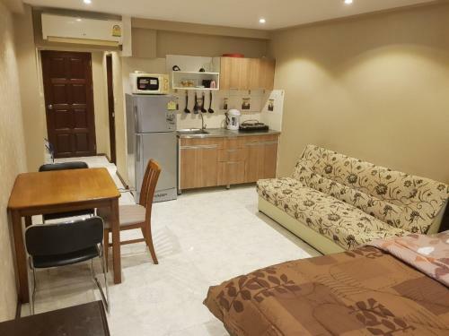 Sea View Studio Condo On Jomtien Beach Pattaya