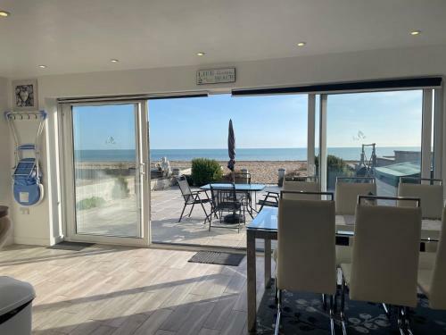 Direct Beach Access Modern Bungalow Views Across The English Channel