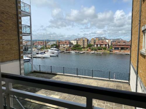 Apartamento Marina Dreams - Couples Bolthole With Water Views