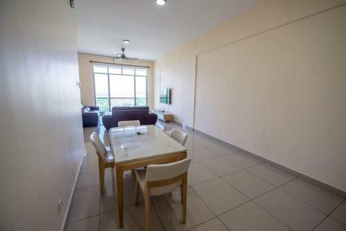 Apartamento de Luma # The Rumah--bm City