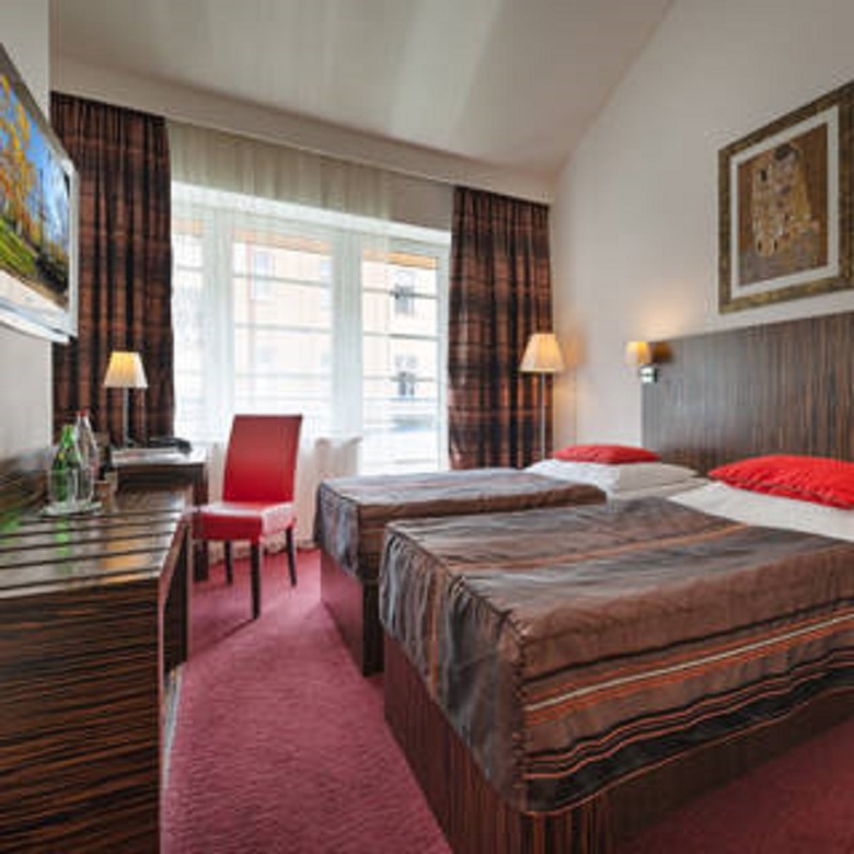 Ea Hotel Crystal Palace
