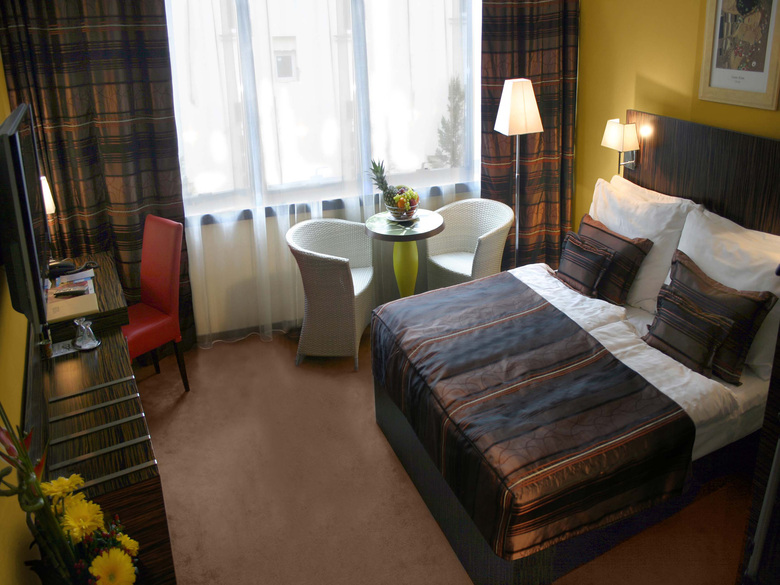 Ea Hotel Crystal Palace