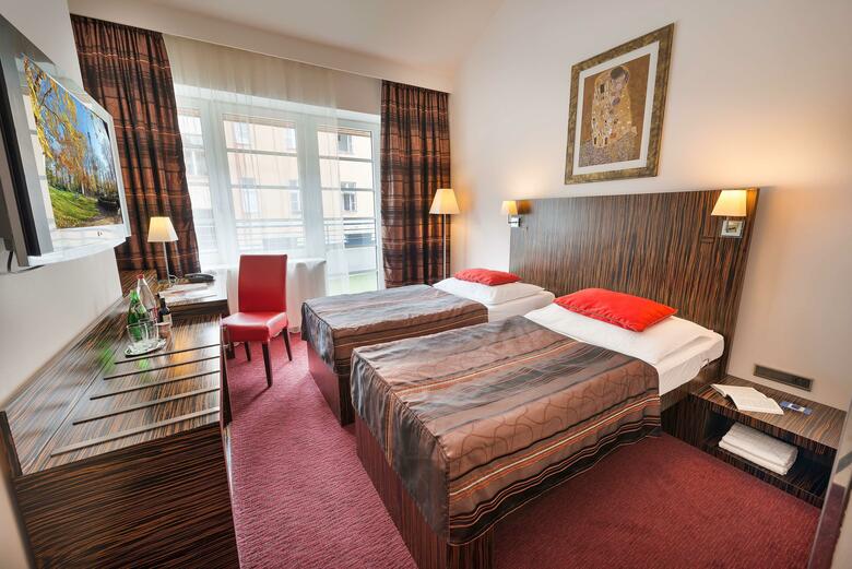 Ea Hotel Crystal Palace