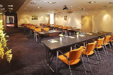 Ea Hotel Crystal Palace