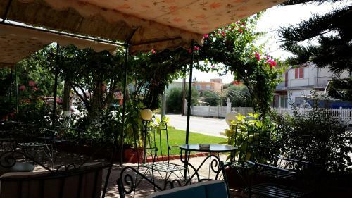Hostal Intos Apartments