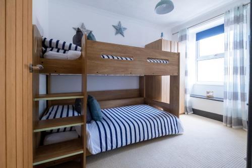 Central Penzance, Modern Stylish Home,nr Seafront.
