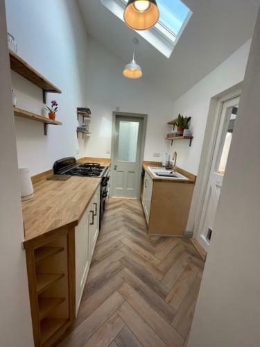 Newly Finished Period Cottage In Central Location
