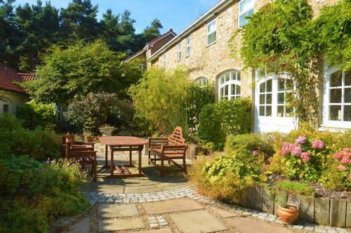Middlehead Cottages