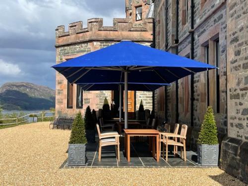 Duncraig Castle Bed And Breakfast