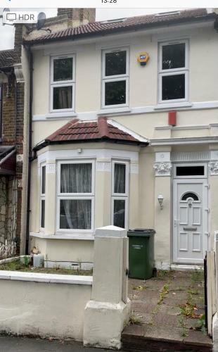 Plumstead Nky Executive Apartment